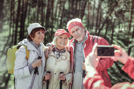Erfolgsgeschichten aus deutschen Camping-Gruppen: Wie Facebook & Foren beim Reisen helfen