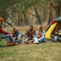 Vergleich: Herkömmliche vs. umweltfreundliche Hygieneartikel beim Camping
