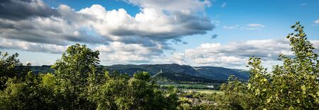 Elektrosicherheit auf dem Campingplatz: Umgang mit Stromanschlüssen & Verlängerungskabeln