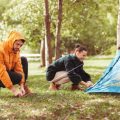 Plastikfreies Camping: Umweltfreundliche Alternativen für Lebensmittelverpackungen