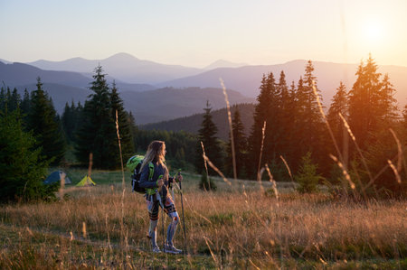 Minimalistisch unterwegs: Die perfekte Packliste für Ultraleicht-Camping
