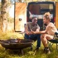 Regionale Produkte und unverpackte Lebensmittel beim Camping verwenden