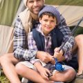Familiencamping: Packlisten und Ausrüstungstipps für Eltern mit Kindern