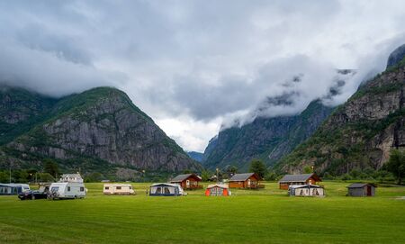 DIY-Methoden zur natürlichen Kühlung von Lebensmitteln auf dem Campingplatz