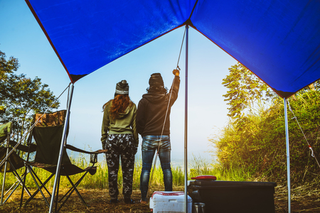 Top 10 Camping-Apps für Routenplanung, Stellplatzsuche und Outdoor-Aktivitäten