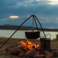 Umgang mit allergischen Reaktionen und Insektenstichen beim Zelten