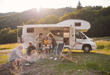 Camping-Urlaub in Deutschland: Erfahrungsberichte von Familien mit Jugendlichen