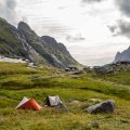 Sicher unterwegs beim Camping: Wetter, Wildtiere und Notfallvorsorge in Deutschland