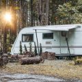 Nachrüstungen für mehr Komfort beim Wintercamping mit dem Fahrzeug